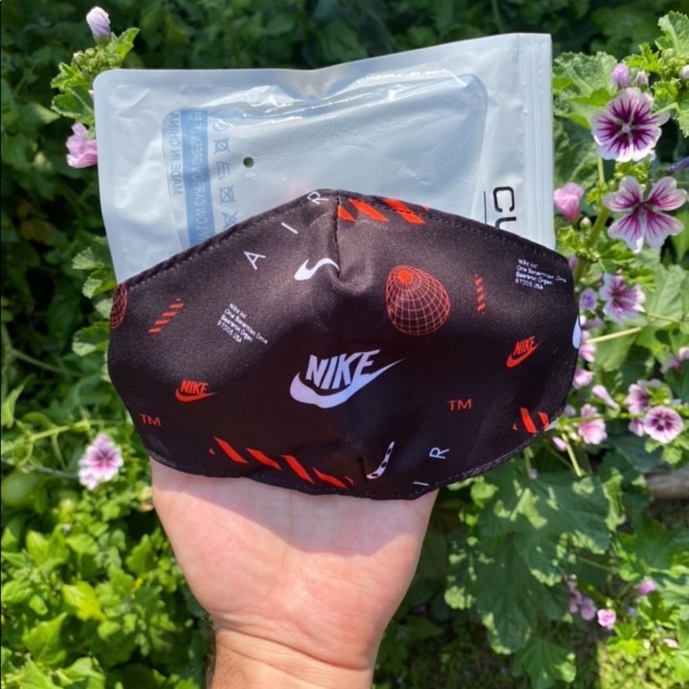 Nike Hologram Mask 😷 🌐